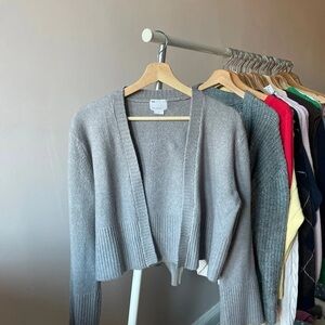 Elegant Gray Women's Cardigan